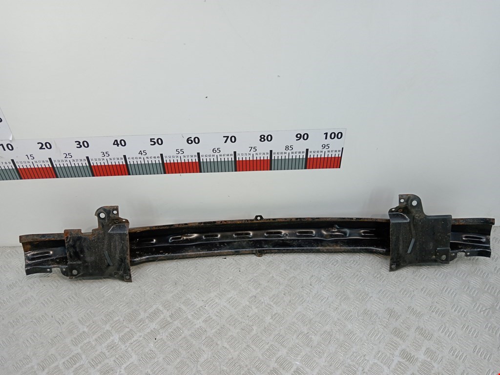 Усилитель переднего бампера (передний) VOLKSWAGEN Golf IV 1997-2003