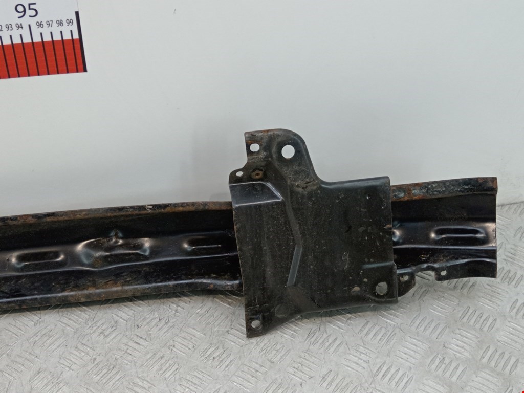 Усилитель переднего бампера (передний) VOLKSWAGEN Golf IV 1997-2003