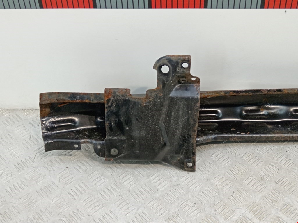 Усилитель переднего бампера (передний) VOLKSWAGEN Golf IV 1997-2003