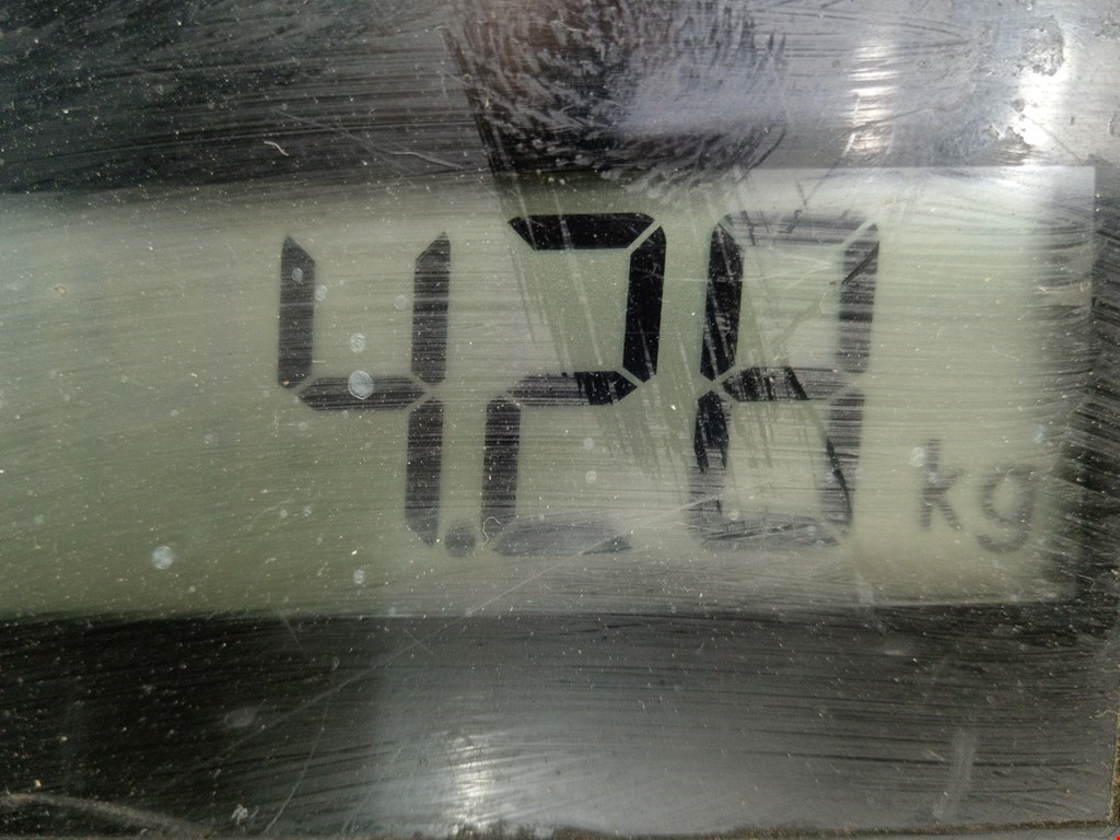 Усилитель переднего бампера (передний) VOLKSWAGEN Golf IV 1997-2003