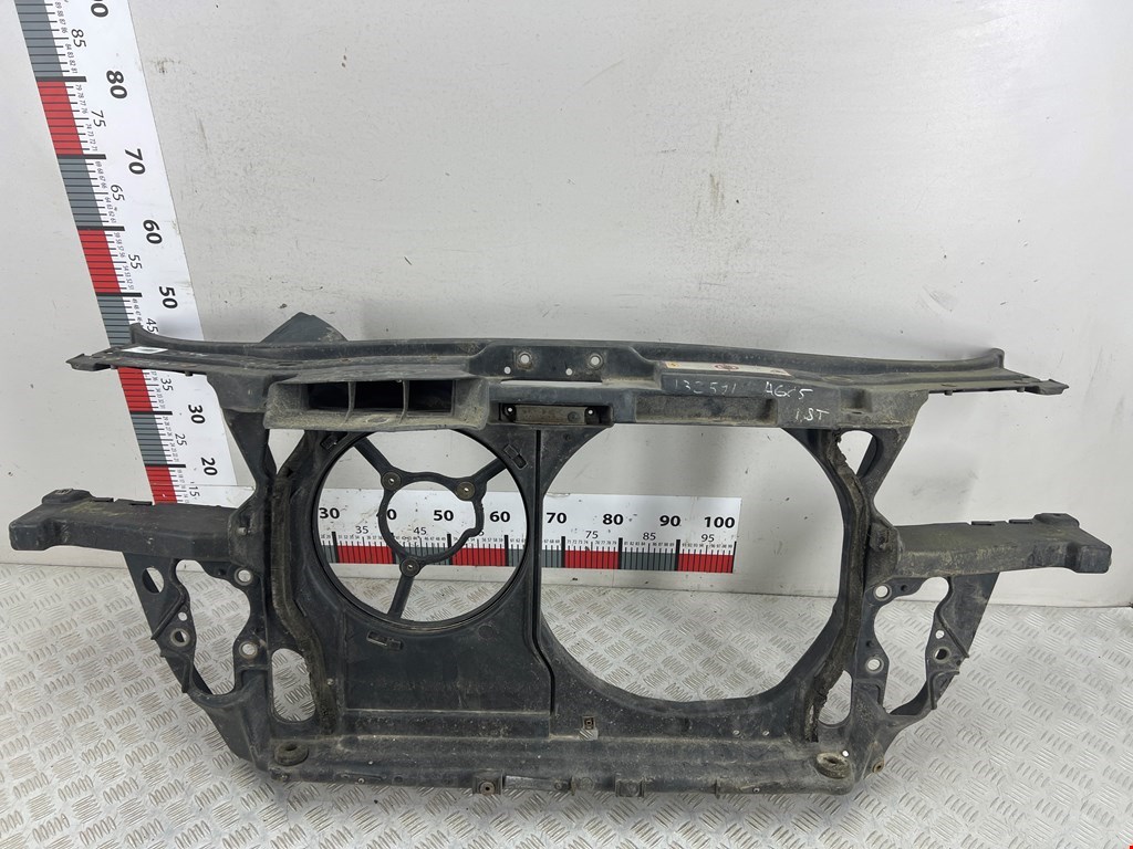 Панель передняя (передняя монтажная панель рамка передняя телевизор) Audi A6 C5 (1997-2005)