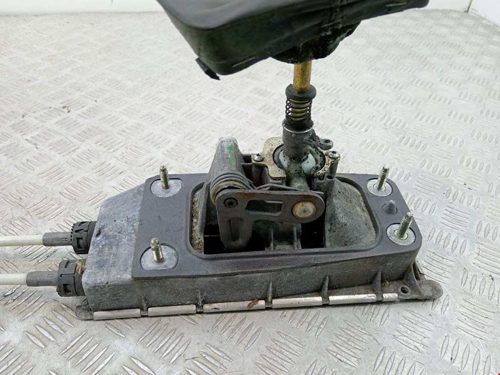 Кулиса (селектор) АКПП/МКПП в салоне VOLKSWAGEN Polo IV 2001-2009