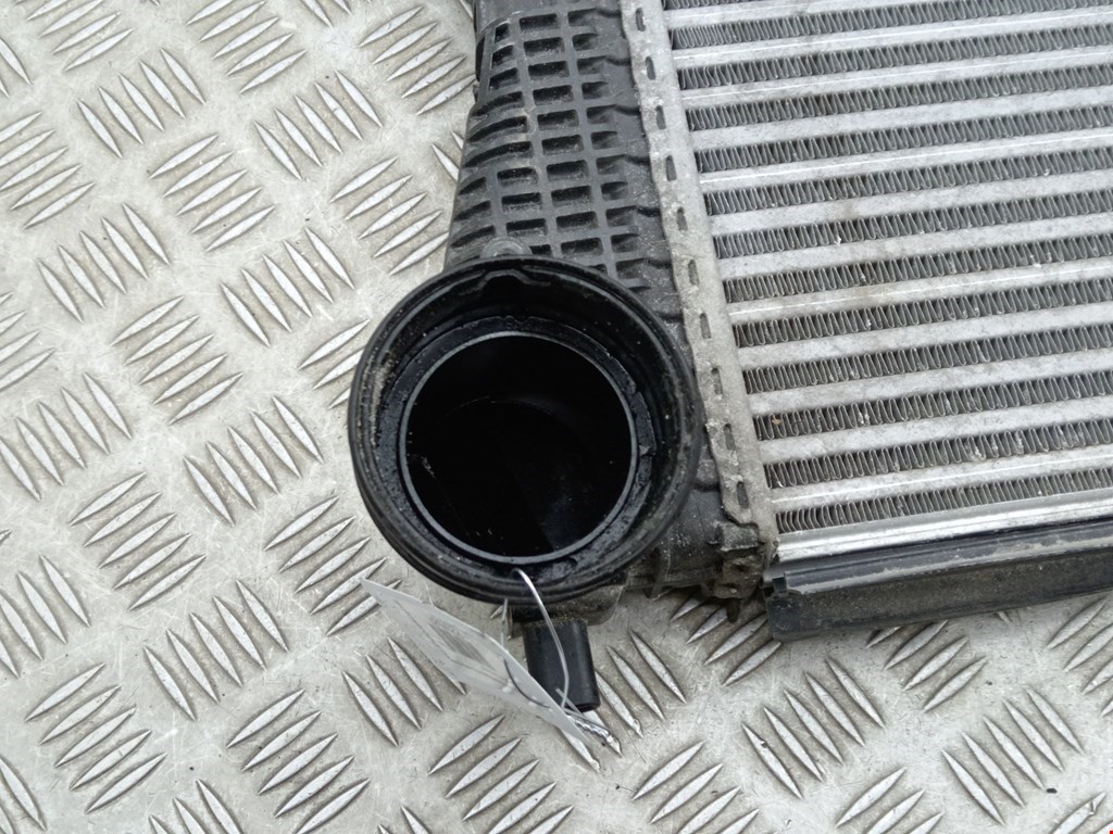 Интеркулер (радиатор интеркулера) VOLKSWAGEN Touran 2003-2010