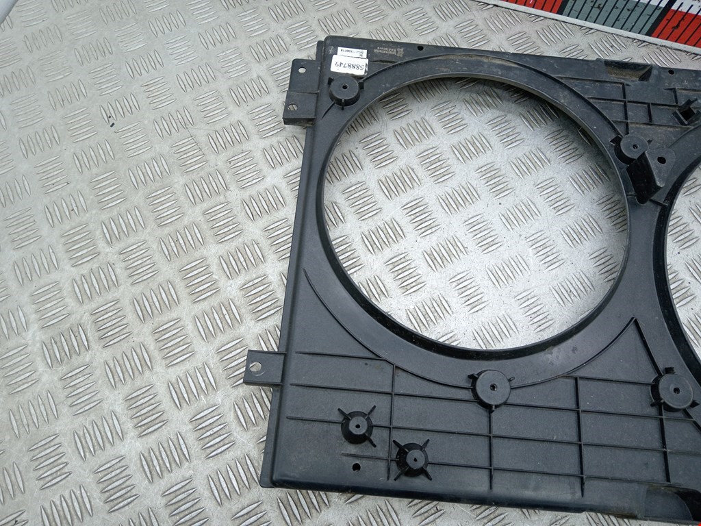 Диффузор (кожух) вентилятора VOLKSWAGEN Golf IV 1997-2003