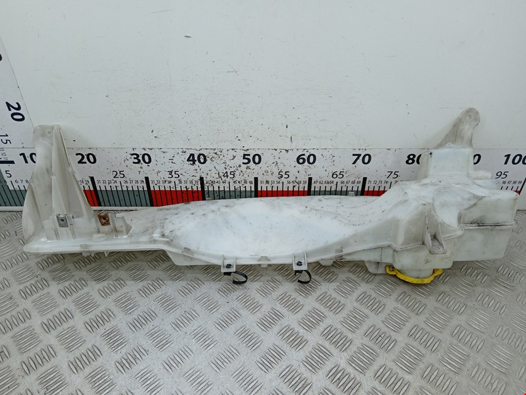 Бачок омывателя DODGE Nitro 2006-2011