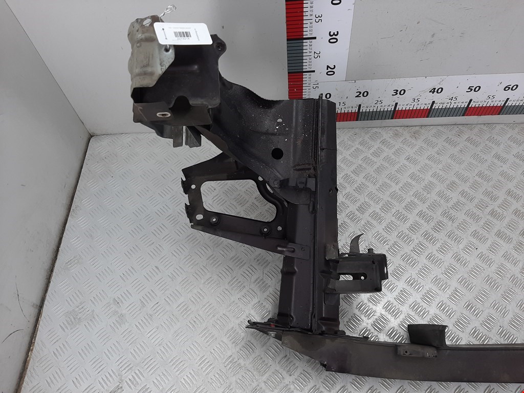 Усилитель переднего бампера (передний) VOLVO XC90 2002-2014