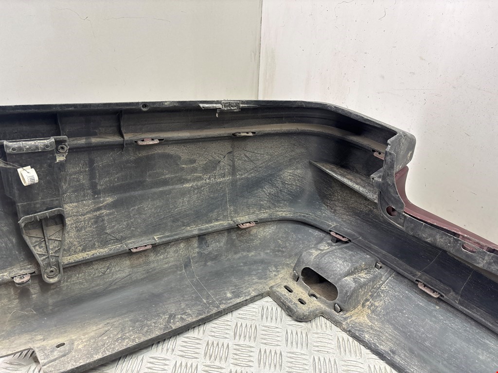 Бампер задний VOLKSWAGEN Golf III 1991-1997