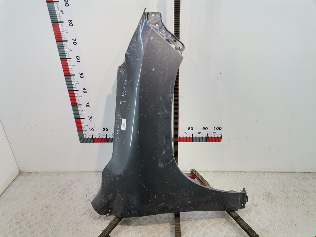 Крыло переднее правое LEXUS LX 570 2007-н.в.