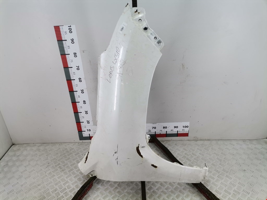 Крыло переднее правое LEXUS LX 570 2007-н.в.