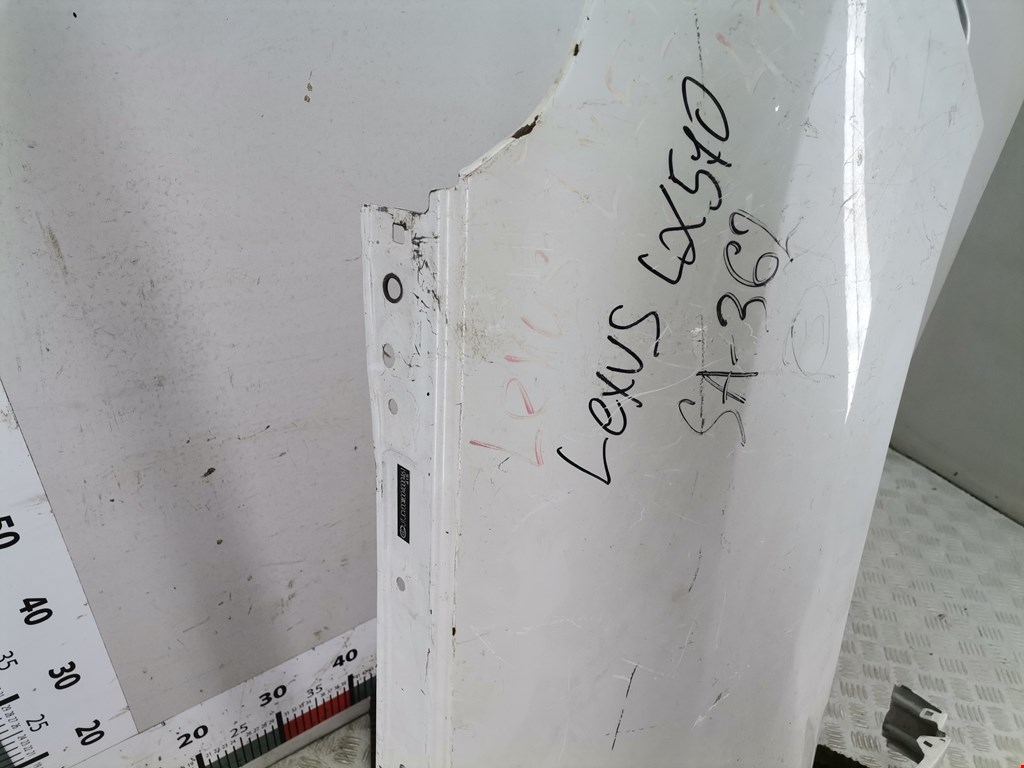 Крыло переднее правое LEXUS LX 570 2007-н.в.