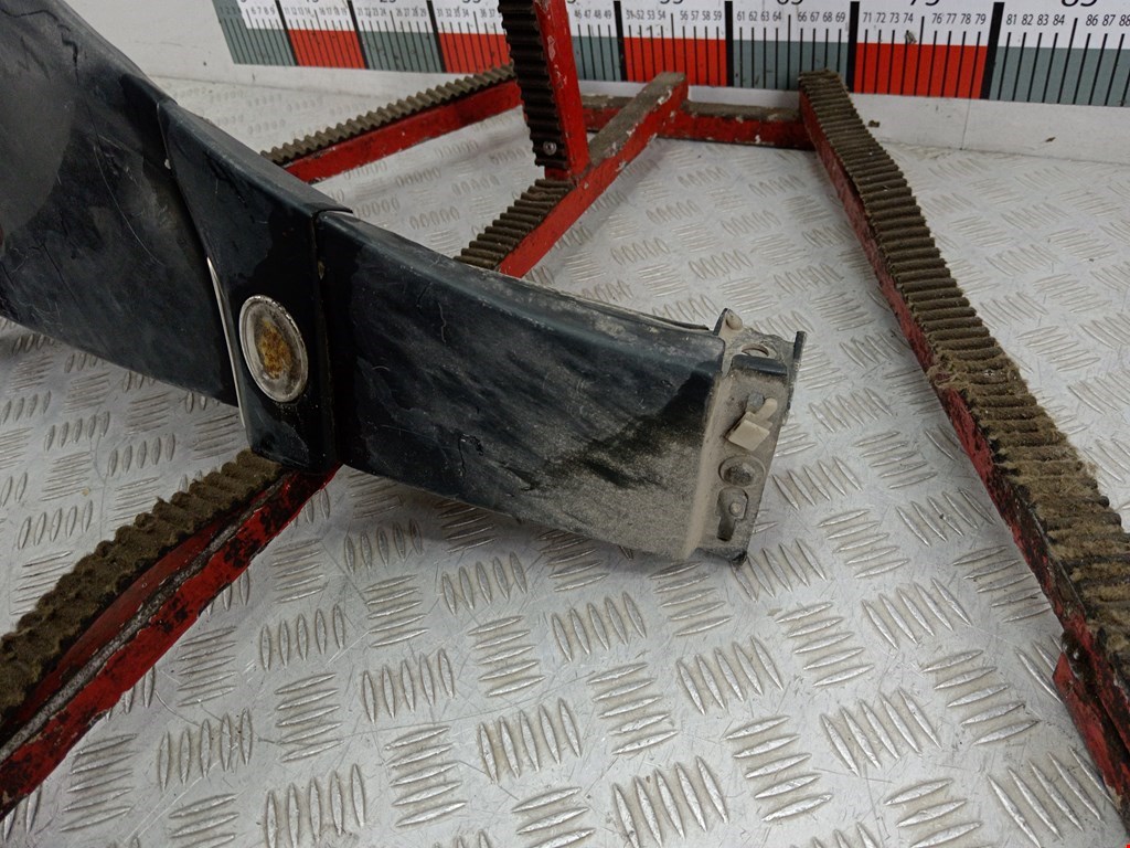 Крыло переднее правое AUDI A8 D2 1994-2002