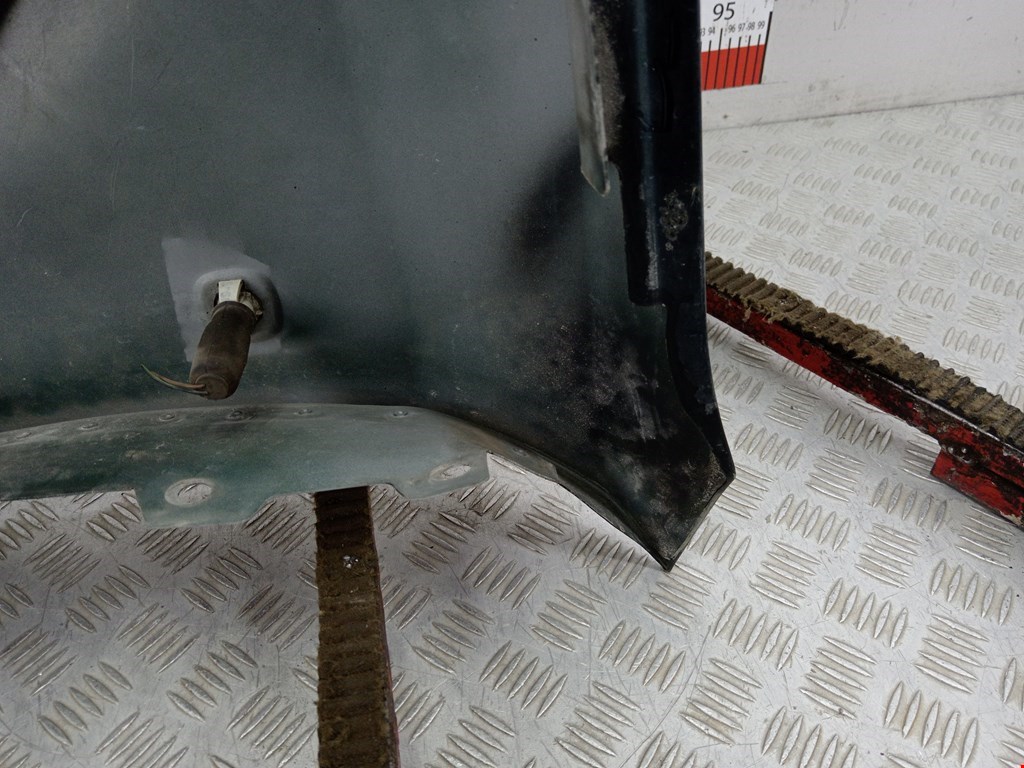 Крыло переднее правое AUDI A8 D2 1994-2002