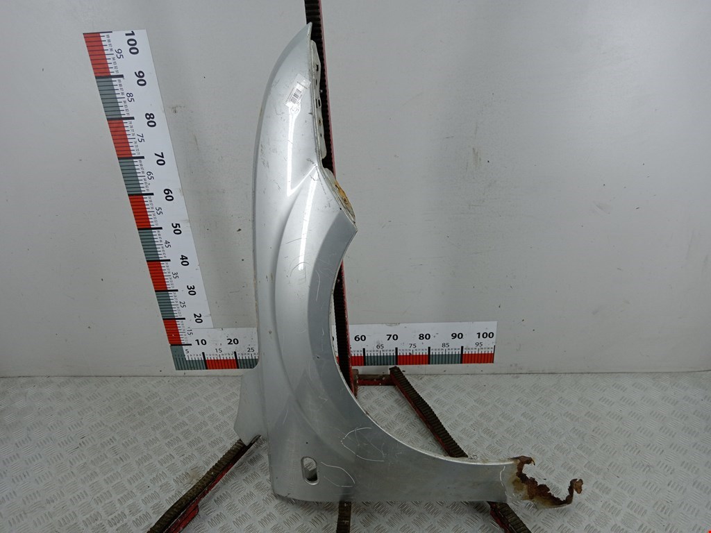 Крыло переднее правое FORD Focus II 2005-2011