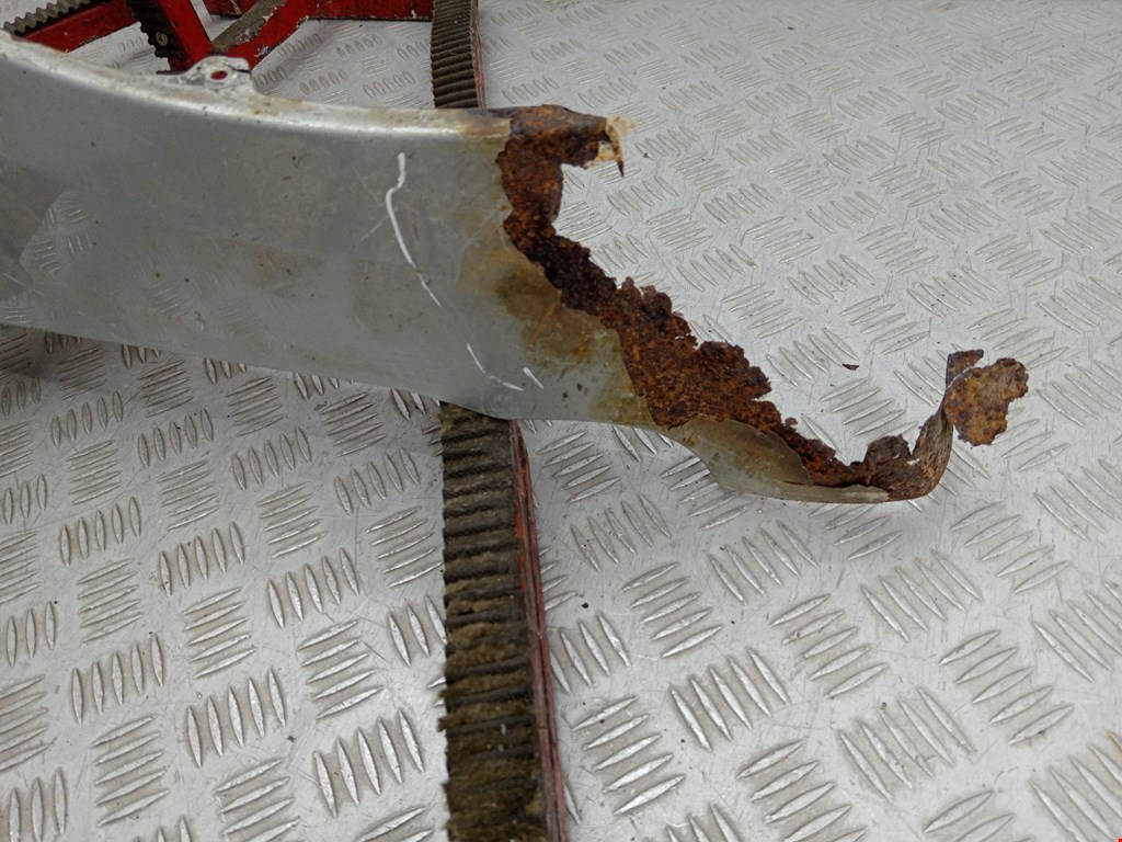 Крыло переднее правое FORD Focus II 2005-2011