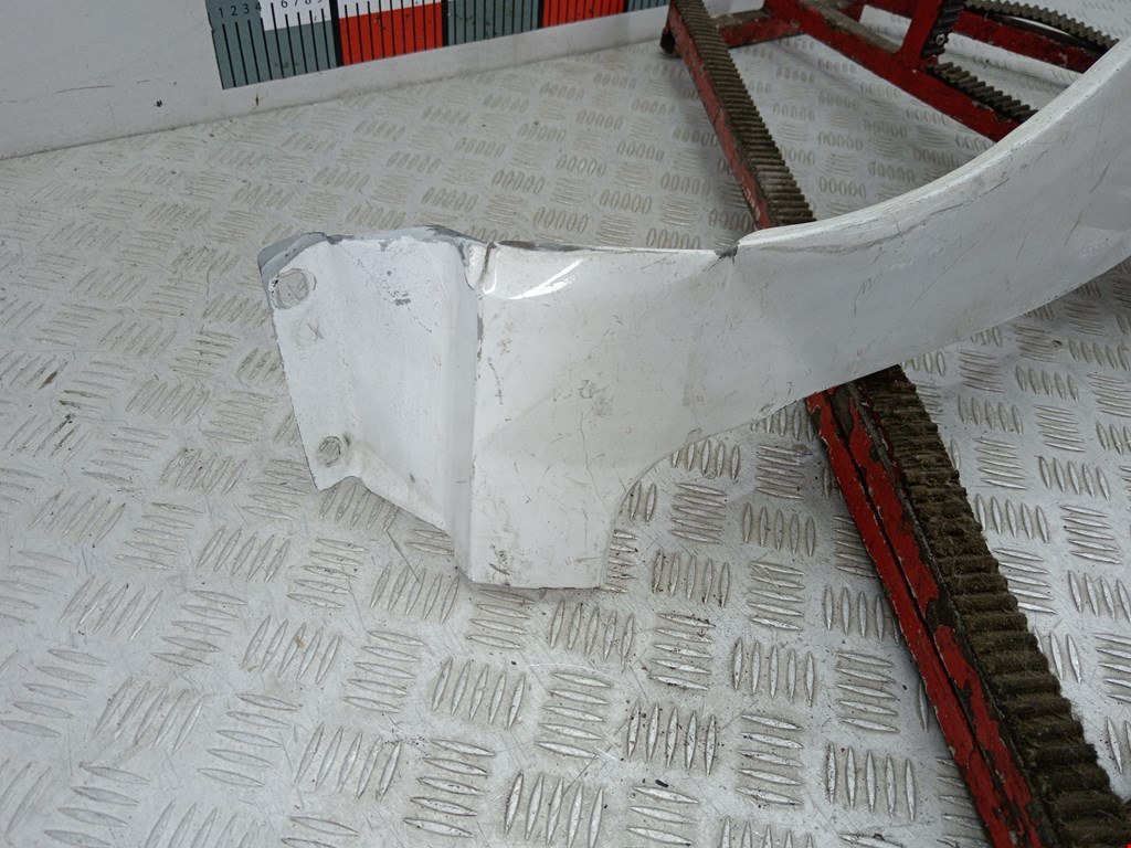 Крыло переднее левое FORD Fiesta 2008-2012