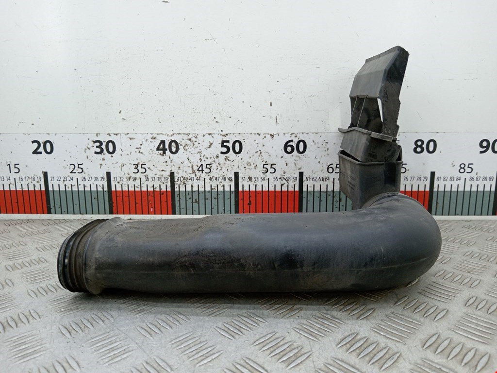 Воздухозаборник (наружный) KIA Cee'd II 2012-2018