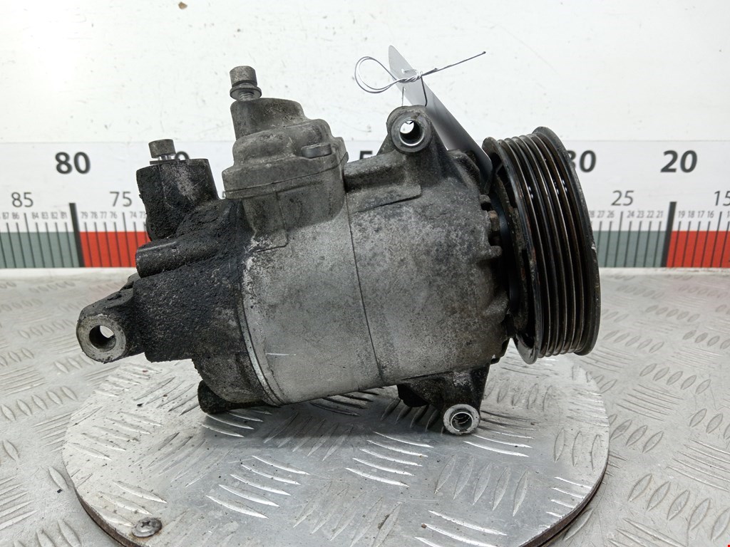 Компрессор кондиционера (системы кондиционирования) VOLKSWAGEN Passat B6 2005-2011