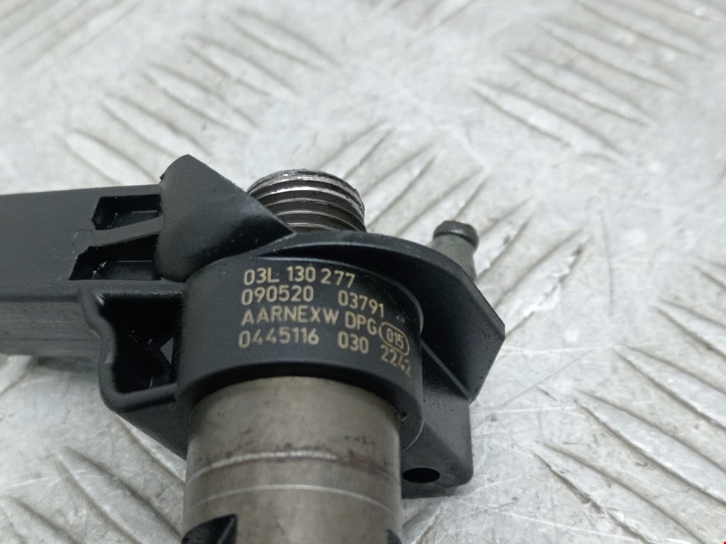 Форсунка дизельная электрическая VOLKSWAGEN Passat B6 2005-2011