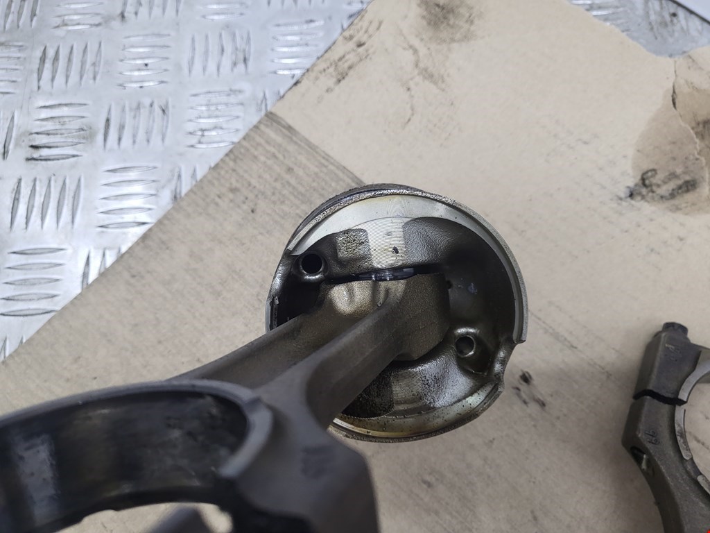 Поршень BMW 5er 5 серия E60/E61 2003-2010