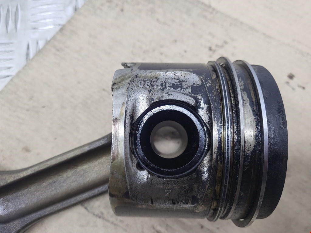 Поршень BMW 5er 5 серия E60/E61 2003-2010