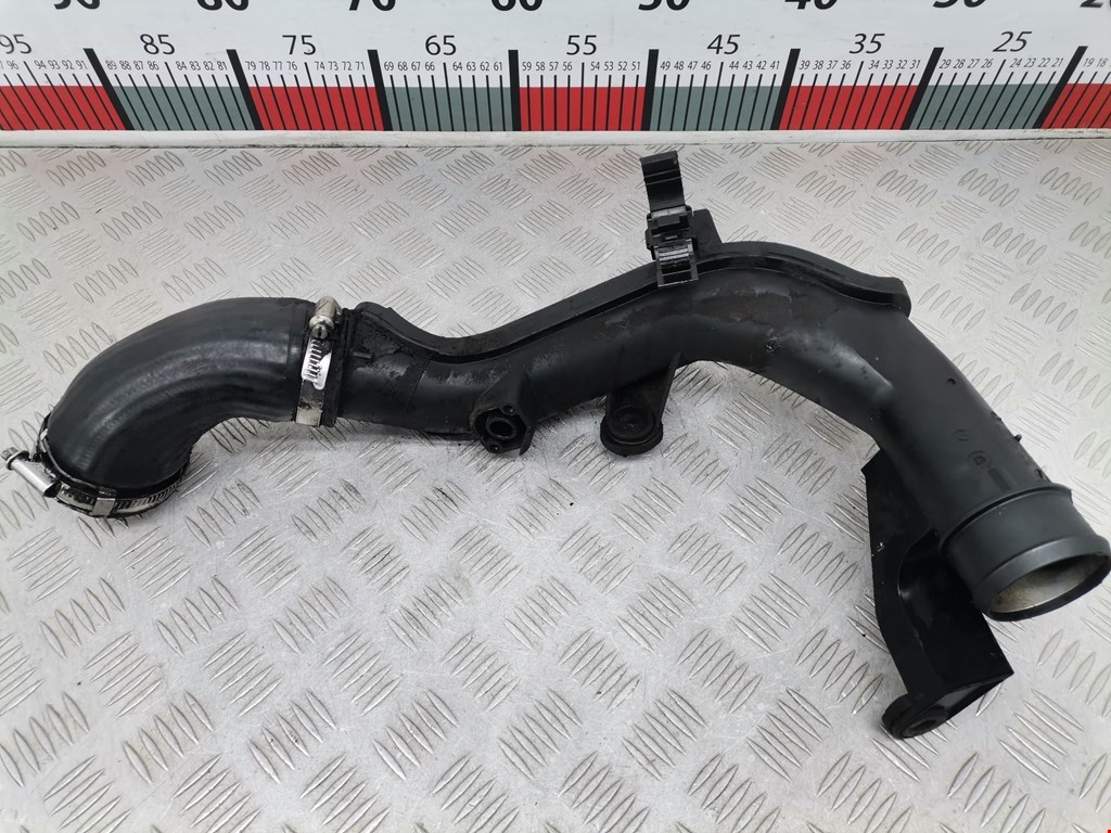 Патрубок интеркулера VOLKSWAGEN Passat B6 2005-2011