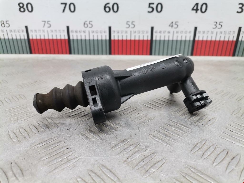 Цилиндр сцепления рабочий VOLKSWAGEN Polo IV 2001-2009