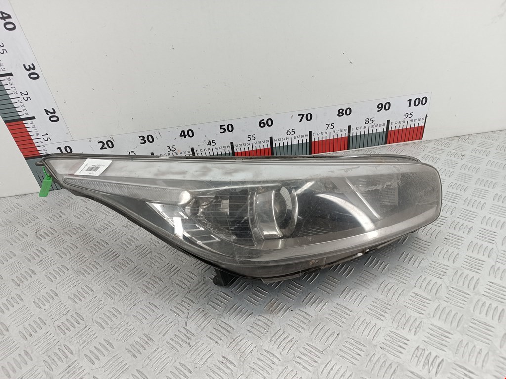 Фара правая KIA Cee'd II 2012-2018