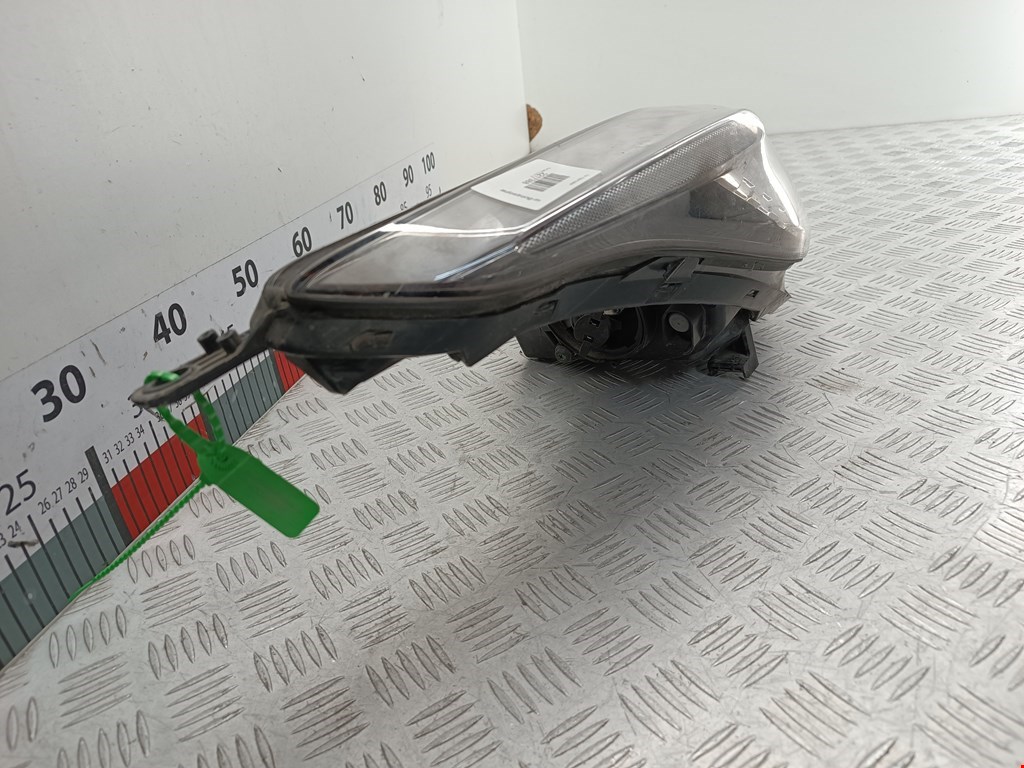 Фара правая KIA Cee'd II 2012-2018