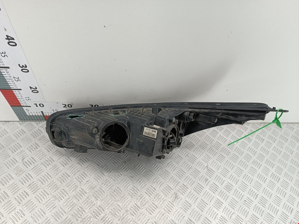 Фара правая KIA Cee'd II 2012-2018