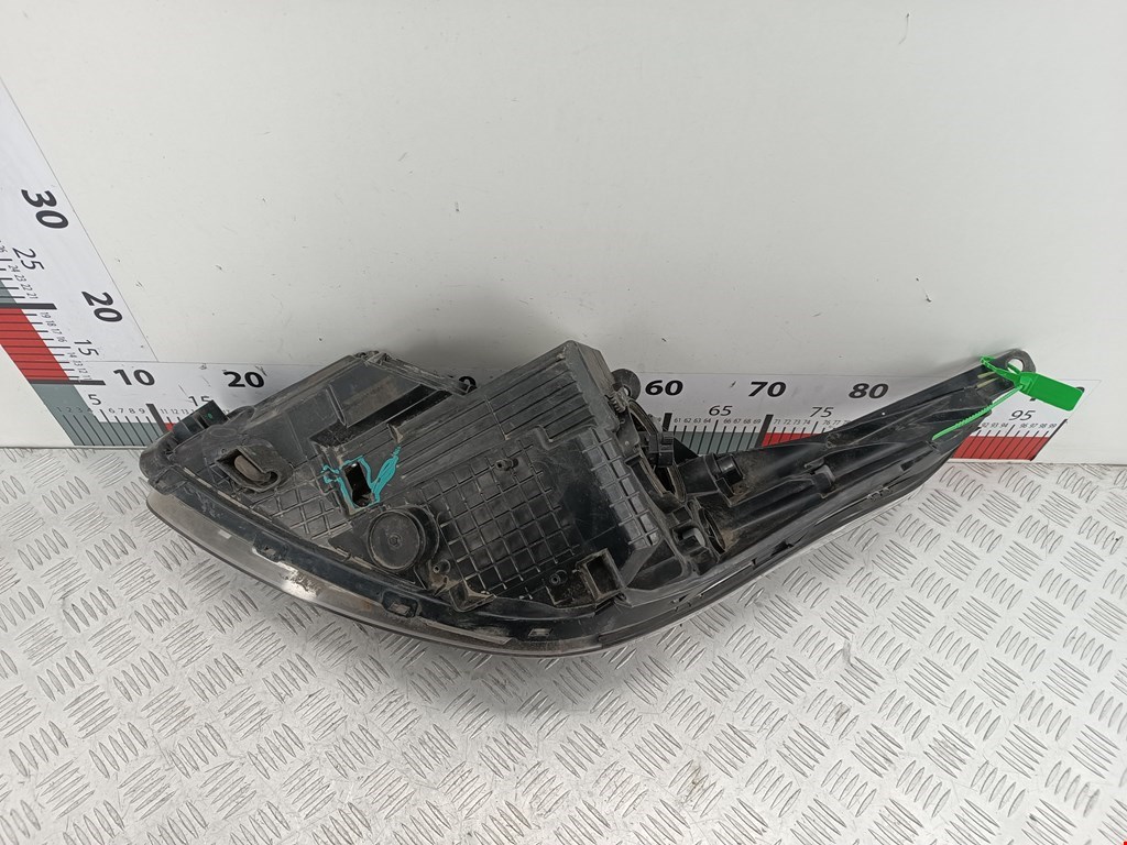 Фара правая KIA Cee'd II 2012-2018