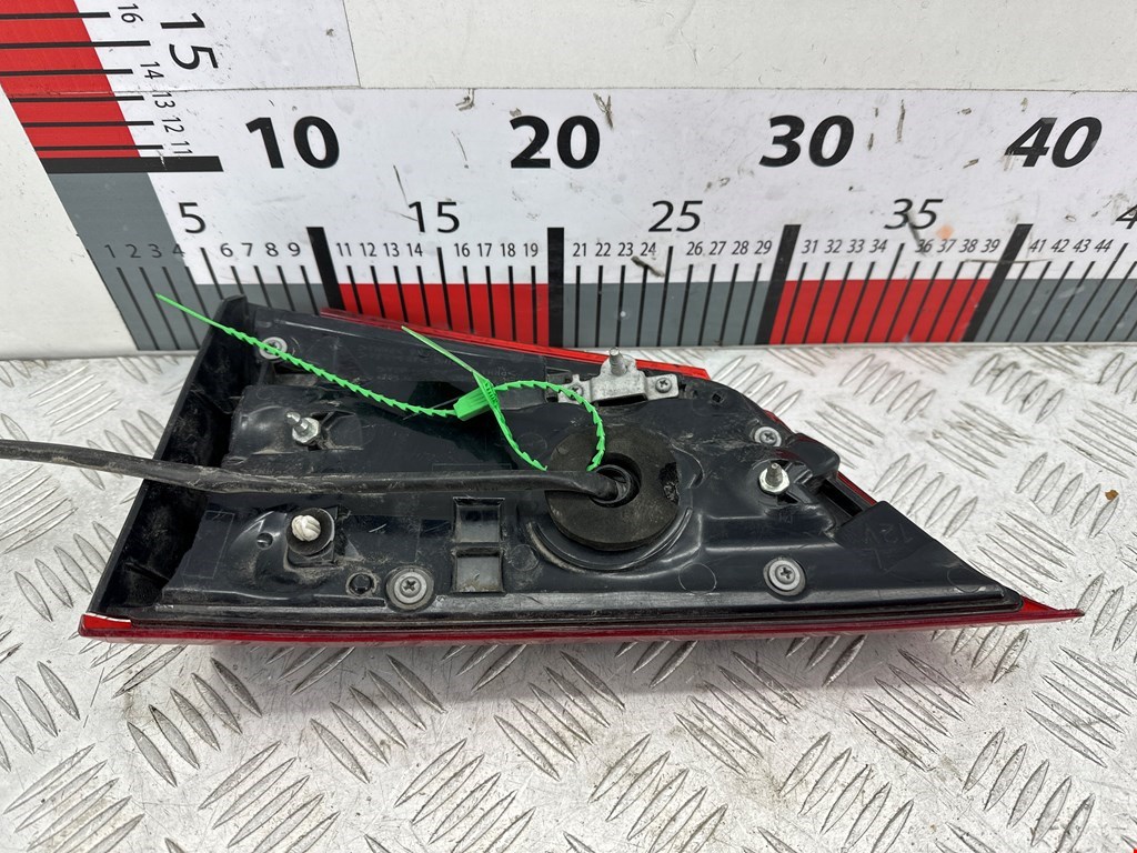 Фонарь задний внутренний левый MITSUBISHI Outlander GF0W 2012-н.в.