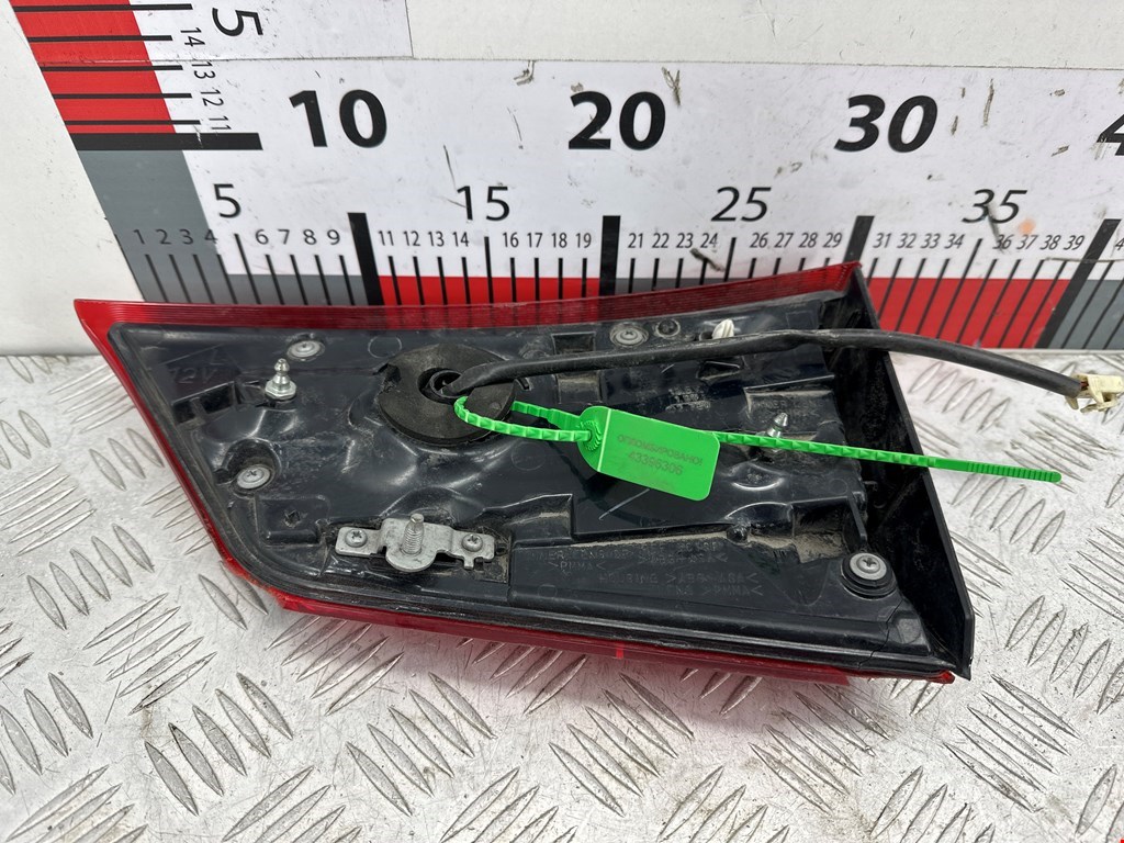 Фонарь задний внутренний левый MITSUBISHI Outlander GF0W 2012-н.в.