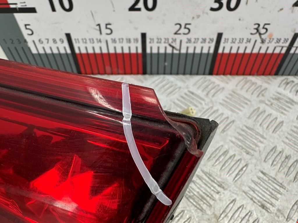 Фонарь задний внутренний левый MITSUBISHI Outlander GF0W 2012-н.в.