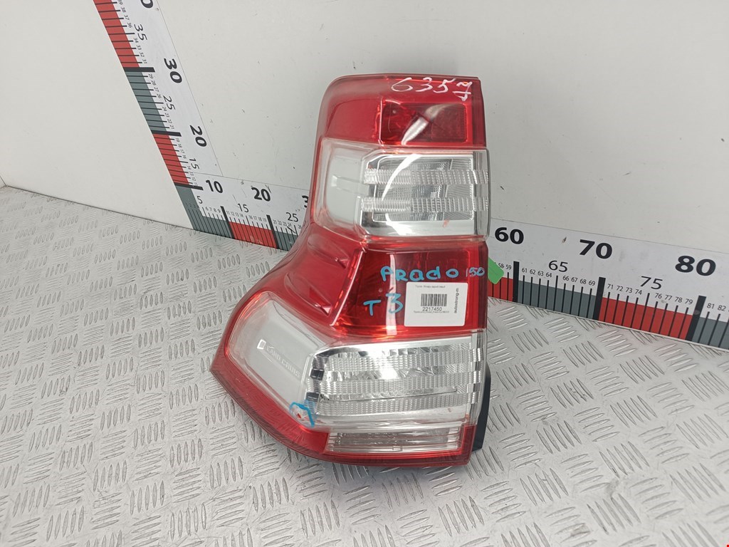 Фонарь задний левый TOYOTA Land Cruiser Prado 150 2009-2024