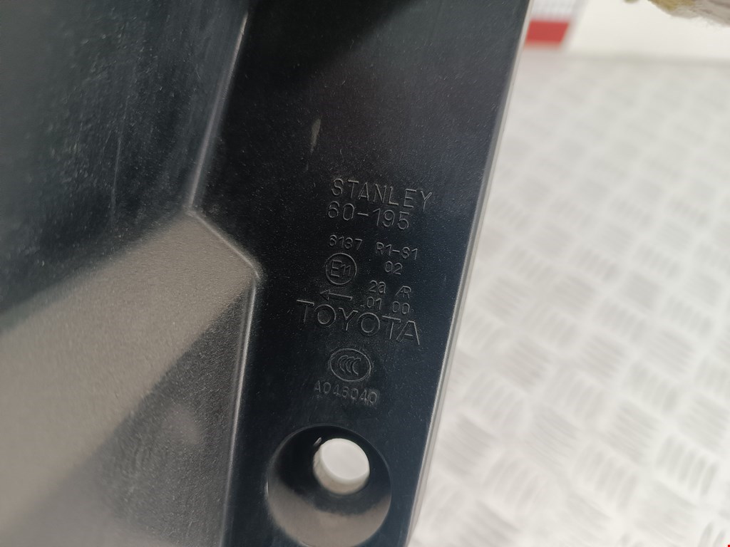 Фонарь задний левый TOYOTA Land Cruiser Prado 150 2009-2024