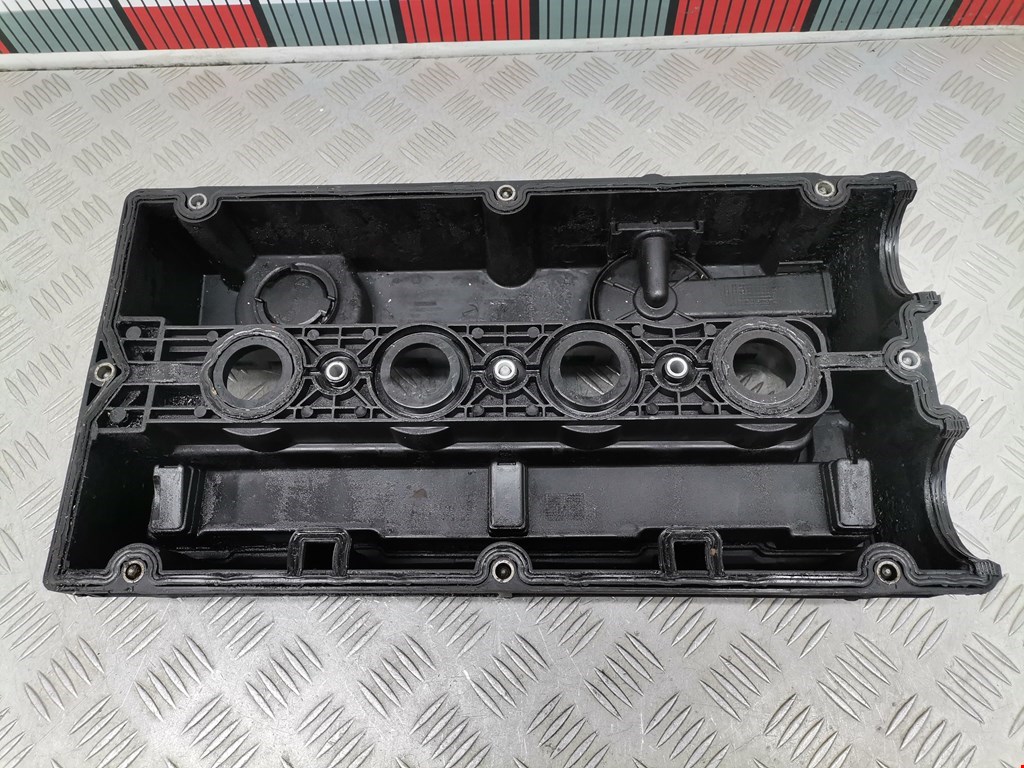 Крышка головки блока (клапанная) OPEL Zafira B 2005-2012