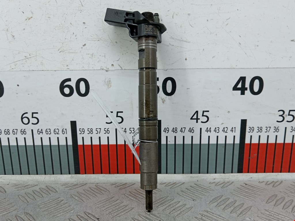 Форсунка дизельная электрическая VOLKSWAGEN Passat B6 2005-2011