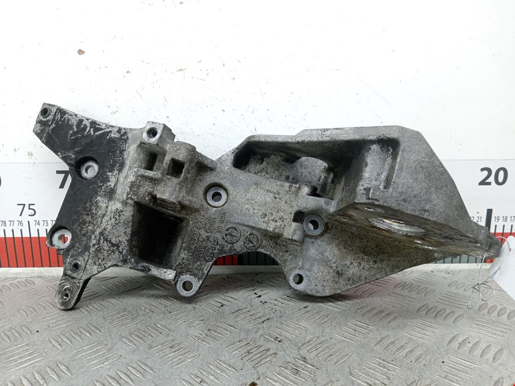 Кронштейн генератора Volkswagen Passat 6 (2005-2010)