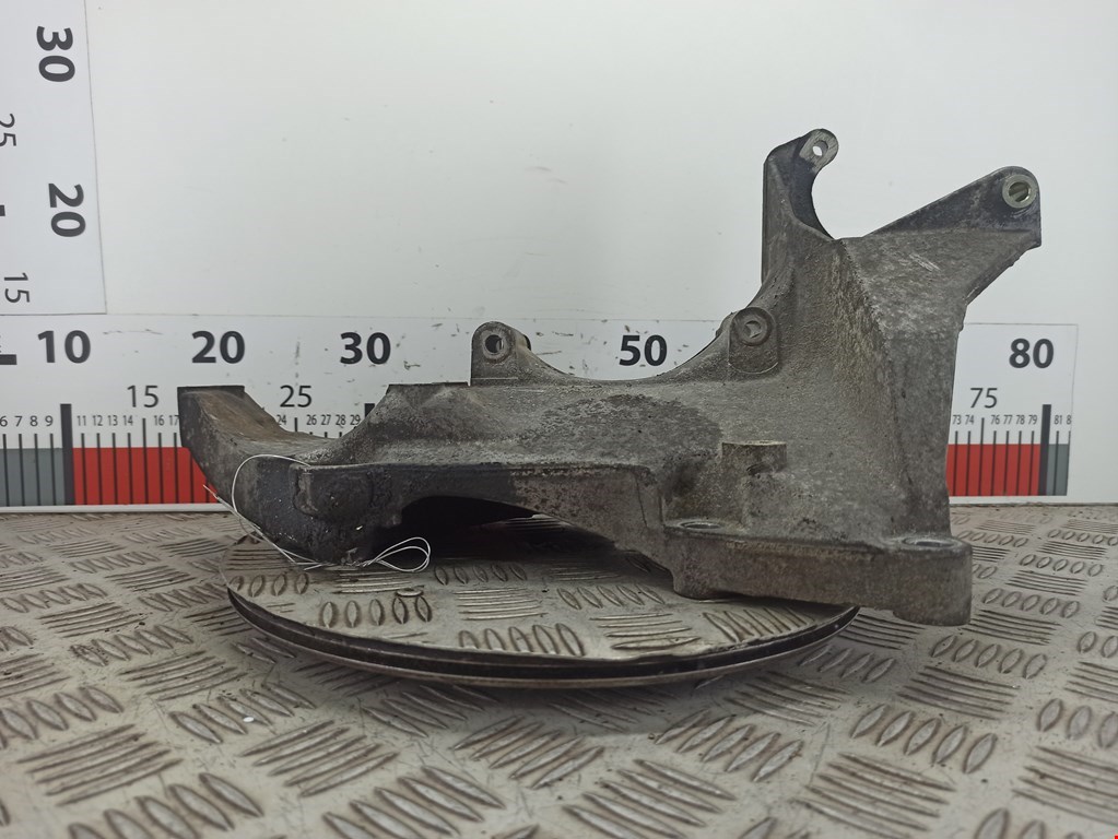 Кронштейн генератора RENAULT Espace 2003-2014