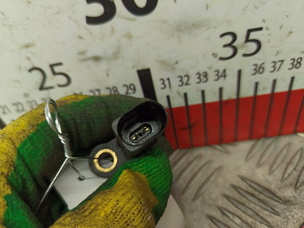 Датчик температуры (охлаждающей жидкости) VOLKSWAGEN Golf VI 2009-2012