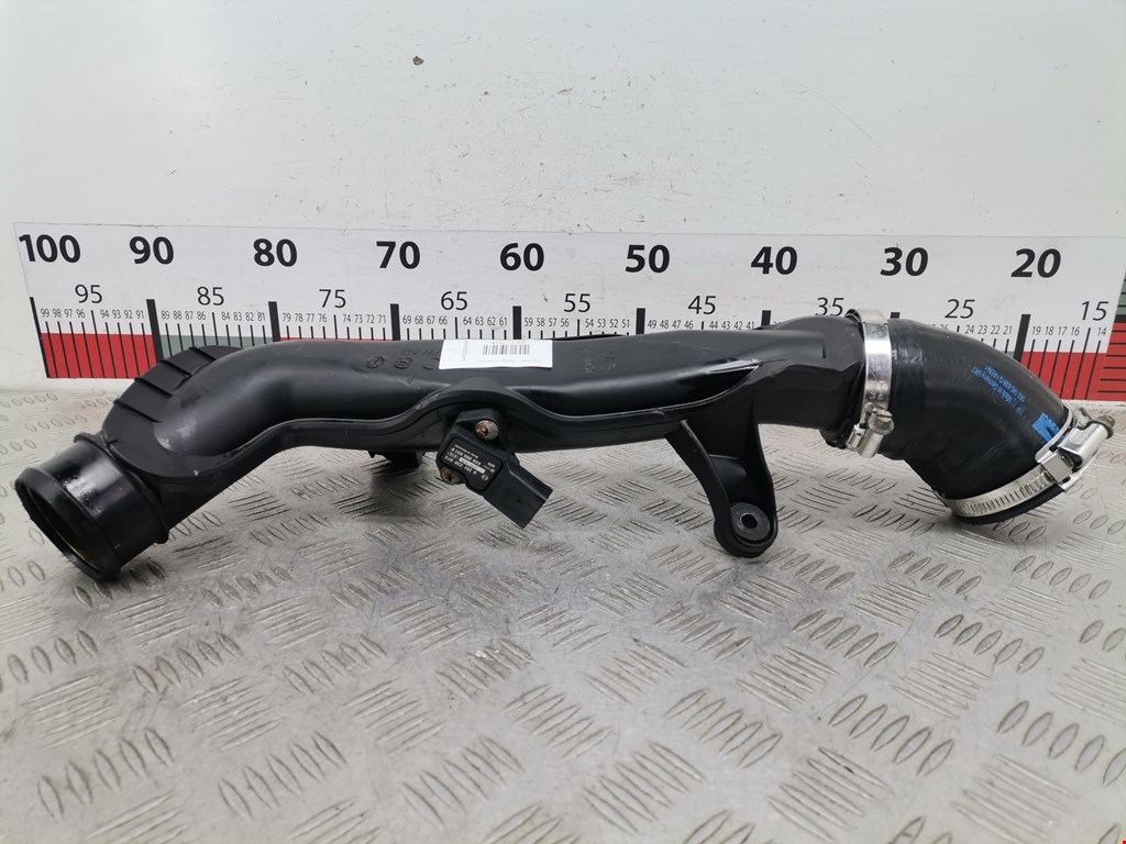 Патрубок интеркулера VOLKSWAGEN Golf V 2003-2009