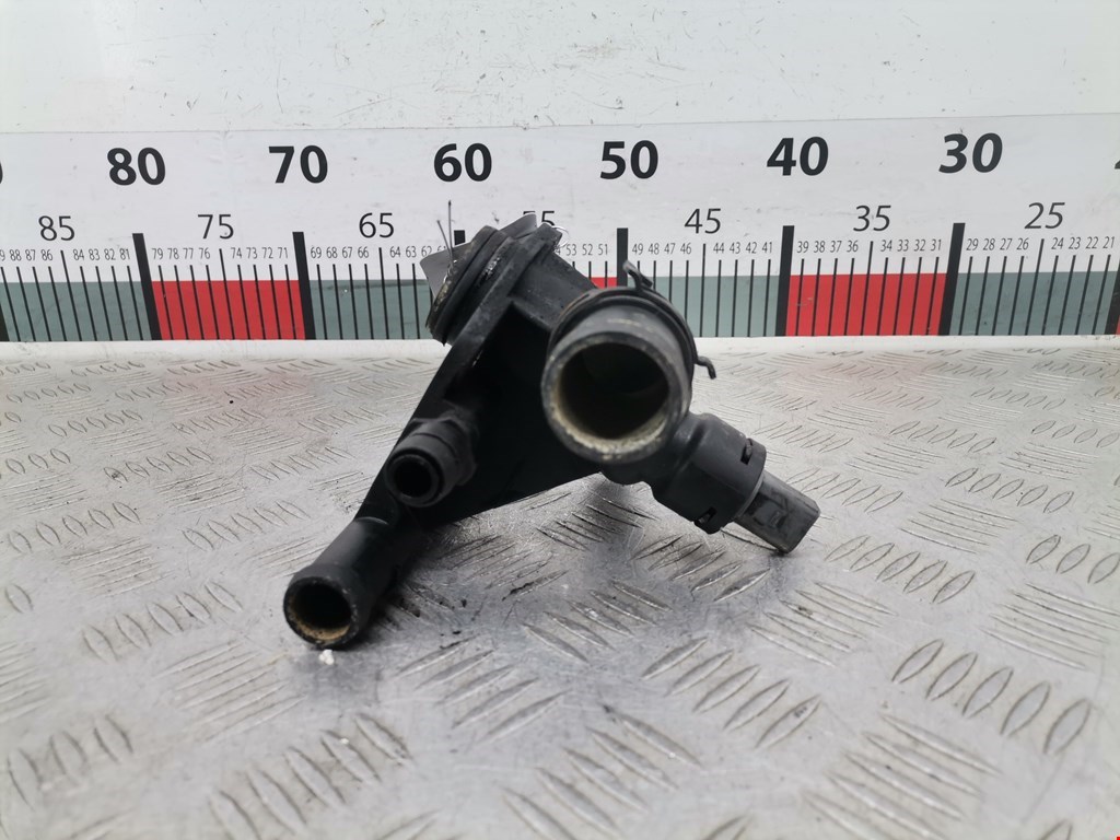 Тройник системы охлаждения VOLKSWAGEN Golf V 2003-2009