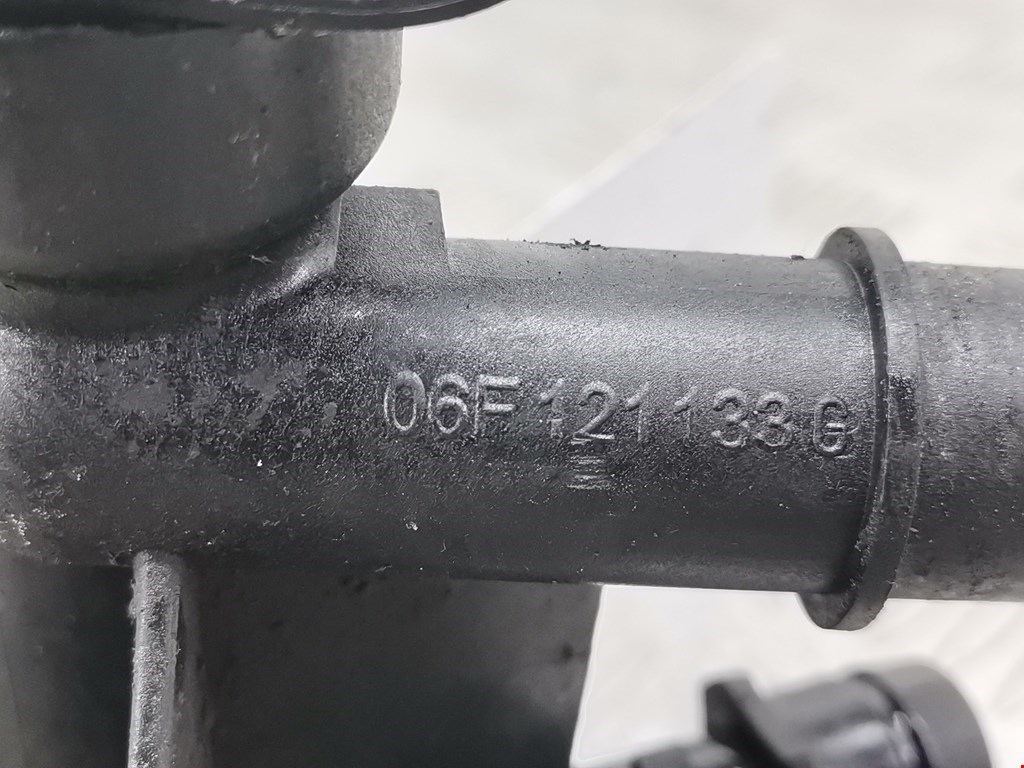 Тройник системы охлаждения VOLKSWAGEN Golf V 2003-2009