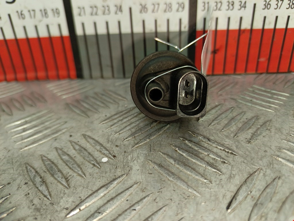 Клапан вентиляции топливного бака VOLKSWAGEN Golf VI 2009-2012