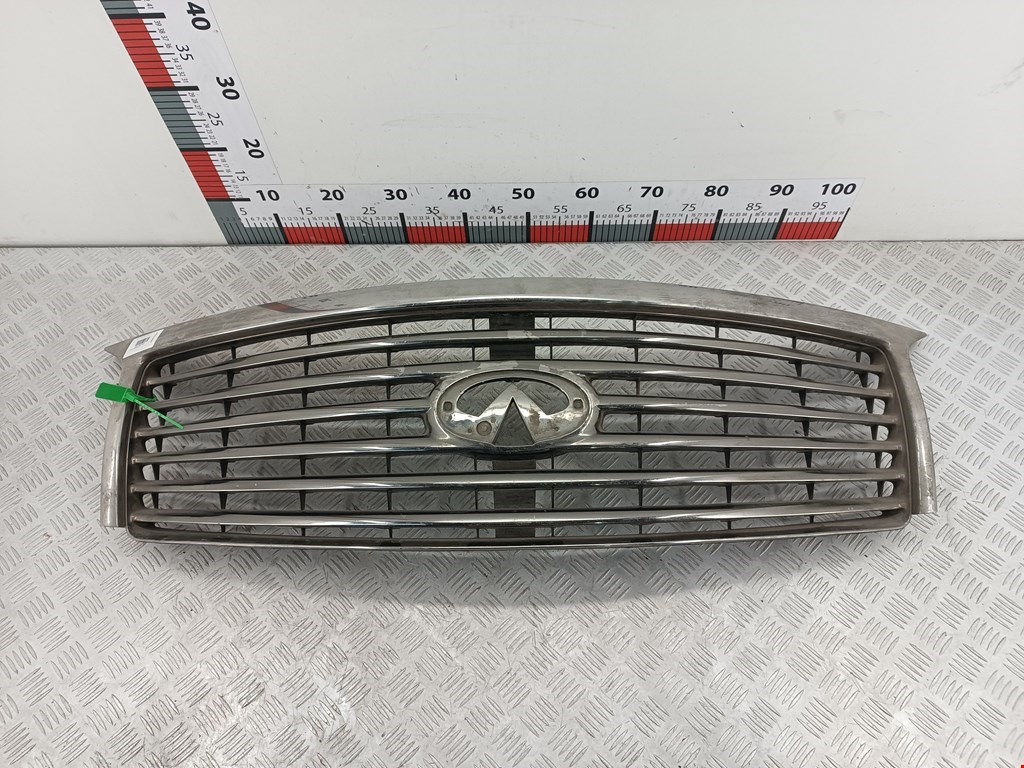 Решетка радиатора INFINITI QX56/QX80 2004-2010