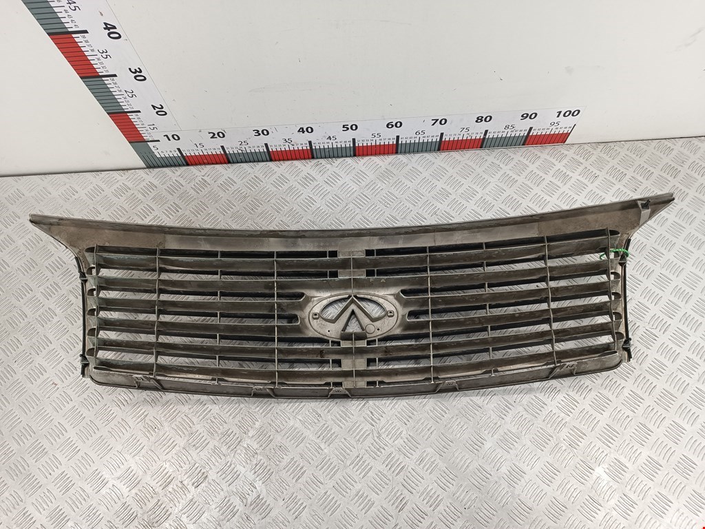 Решетка радиатора INFINITI QX56/QX80 2004-2010