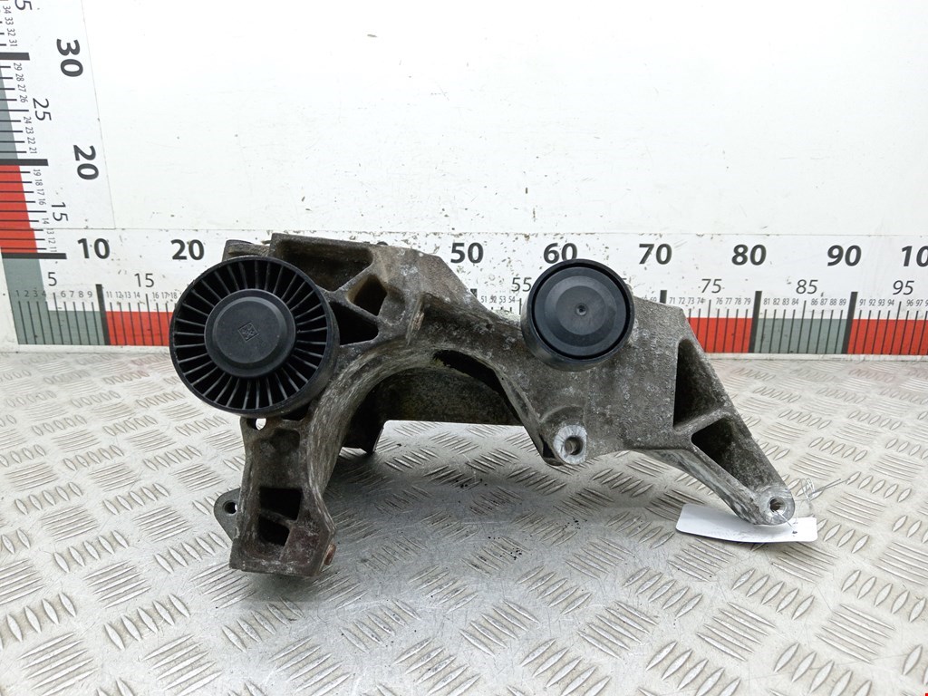 Кронштейн кондиционера BMW 3er E90/E91 2005-2012