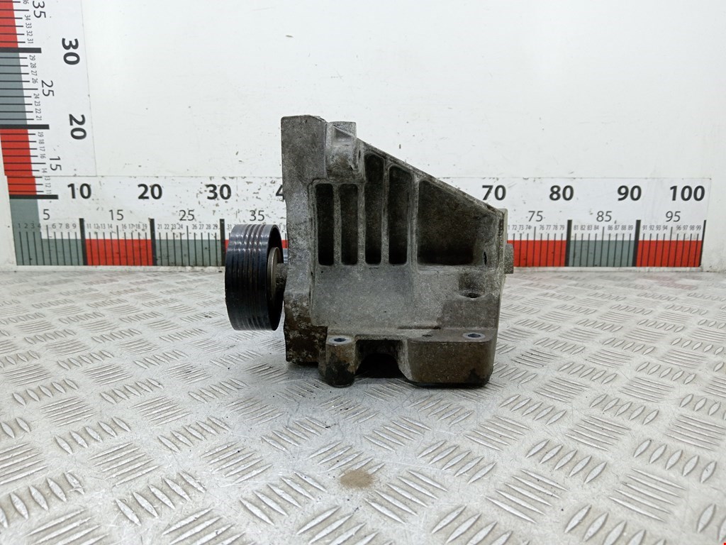 Кронштейн кондиционера BMW 3er E90/E91 2005-2012