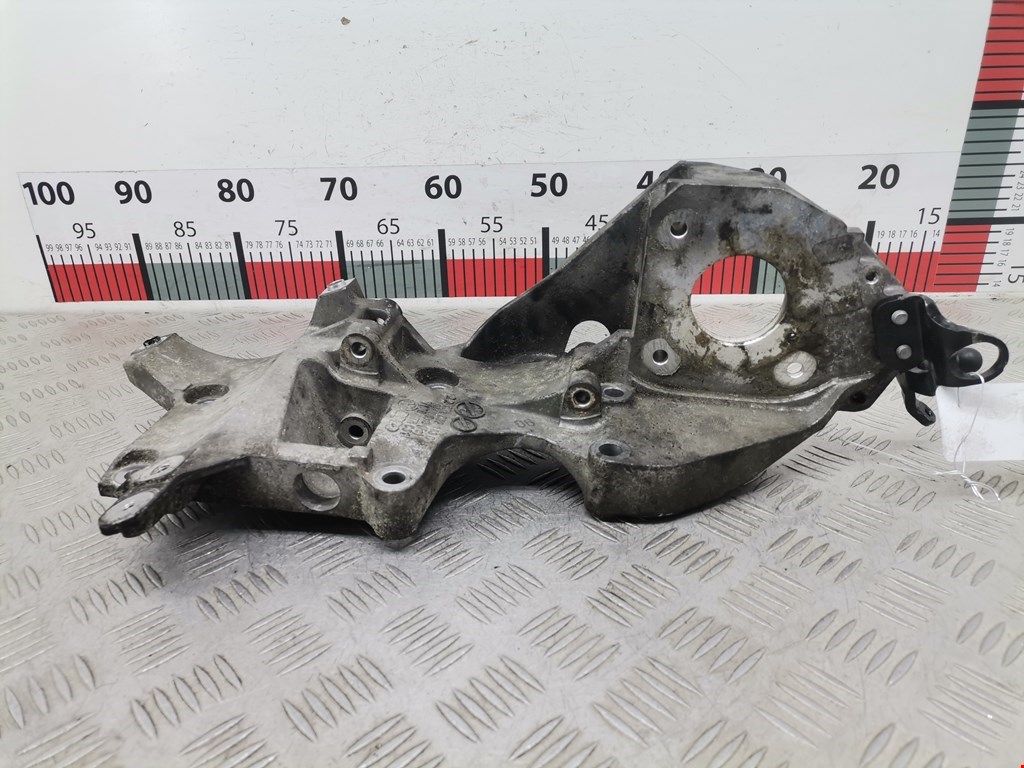 Кронштейн генератора AUDI A3 8P 2003-2013