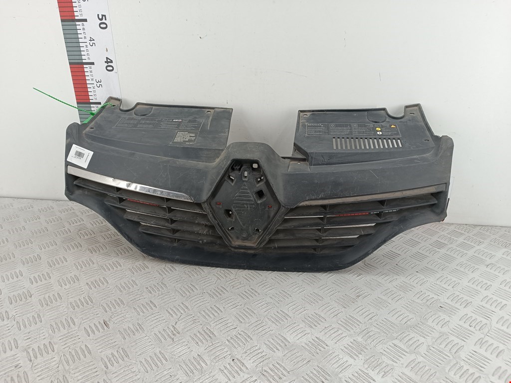 Решетка радиатора RENAULT Logan II 2014-2022